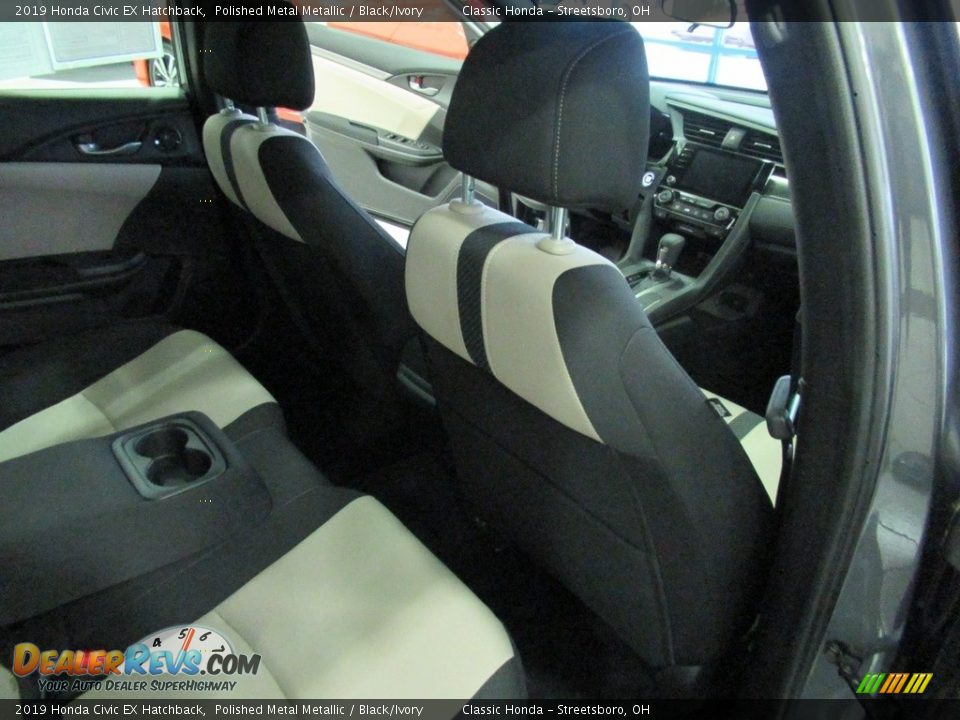 2019 Honda Civic EX Hatchback Polished Metal Metallic / Black/Ivory Photo #19