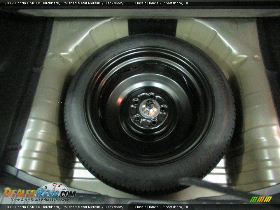 2019 Honda Civic EX Hatchback Polished Metal Metallic / Black/Ivory Photo #22