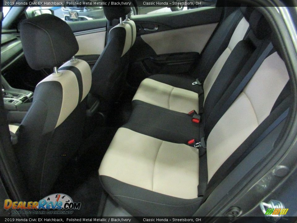 2019 Honda Civic EX Hatchback Polished Metal Metallic / Black/Ivory Photo #25