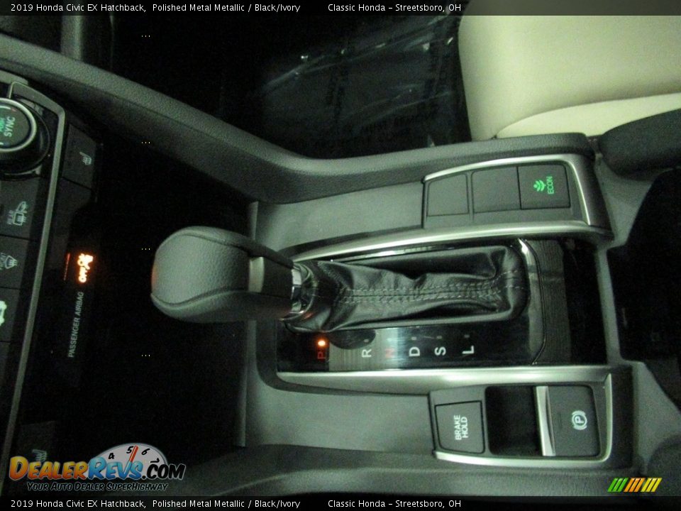 2019 Honda Civic EX Hatchback Polished Metal Metallic / Black/Ivory Photo #34