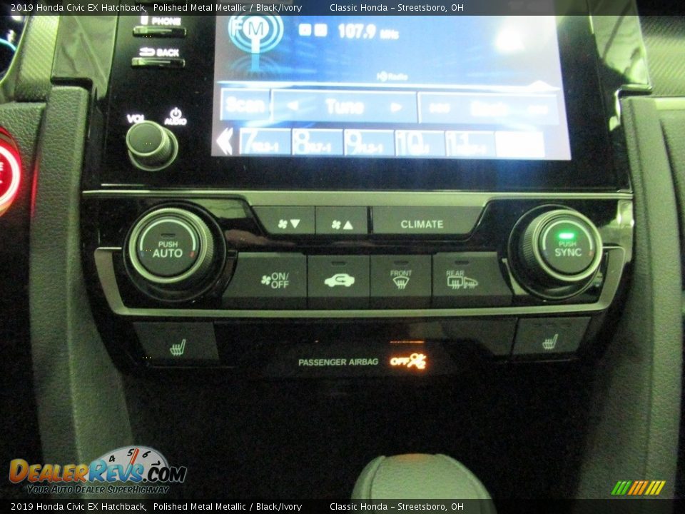 2019 Honda Civic EX Hatchback Polished Metal Metallic / Black/Ivory Photo #35