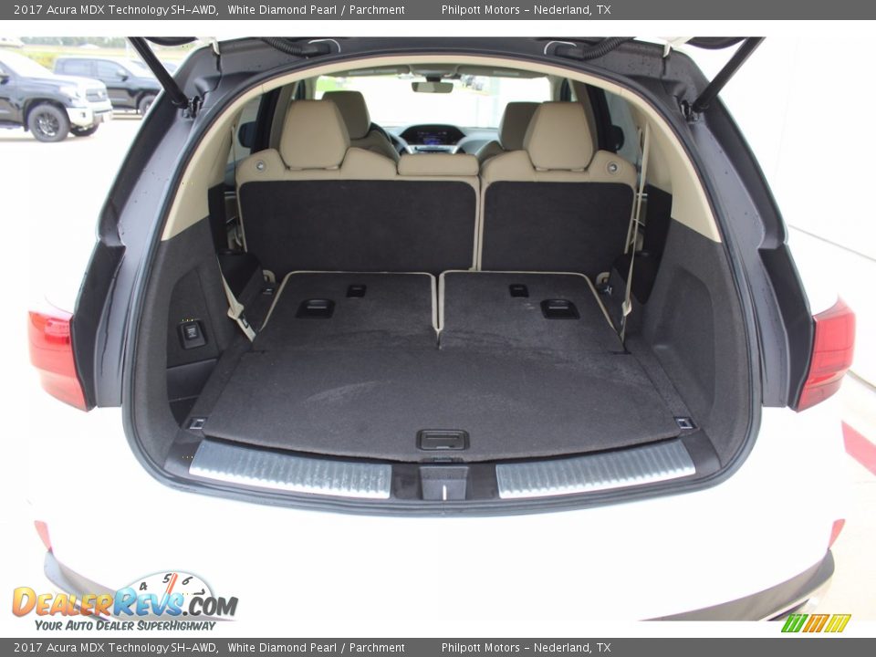 2017 Acura MDX Technology SH-AWD White Diamond Pearl / Parchment Photo #24