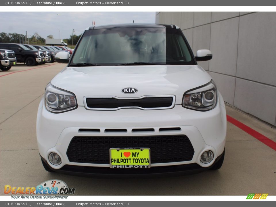 2016 Kia Soul ! Clear White / Black Photo #3