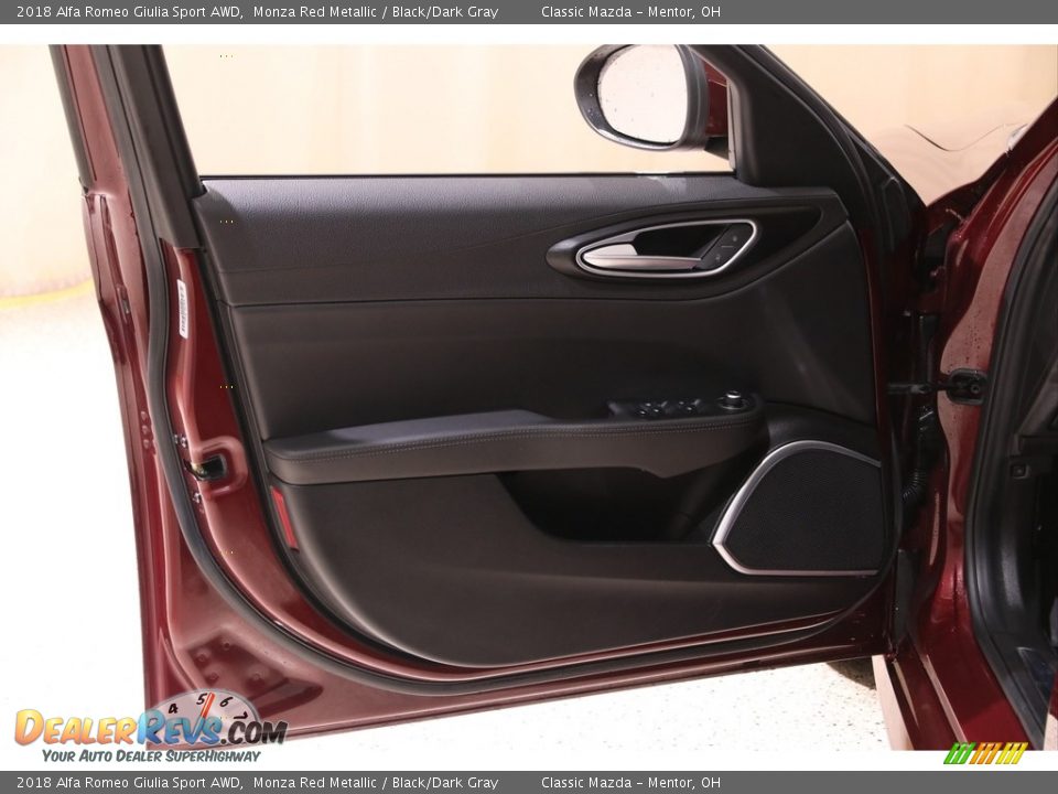 Door Panel of 2018 Alfa Romeo Giulia Sport AWD Photo #4
