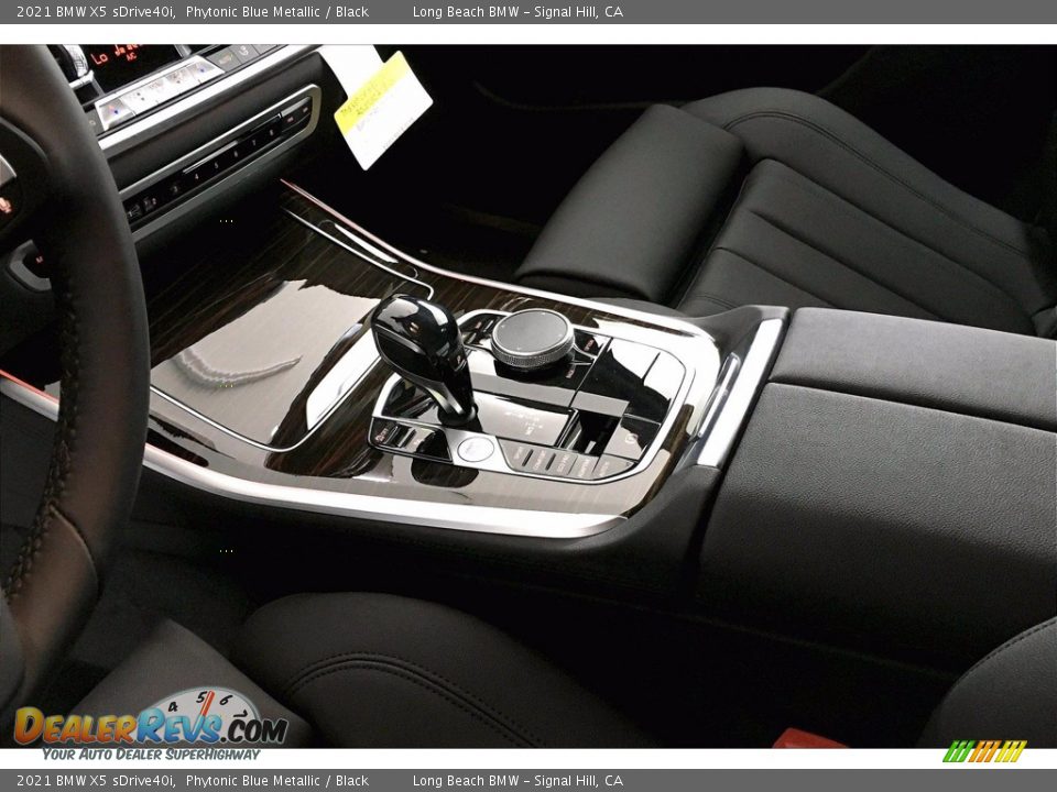 Controls of 2021 BMW X5 sDrive40i Photo #8