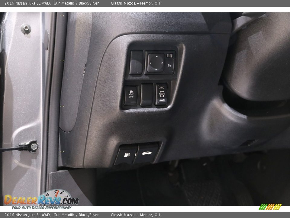 2016 Nissan Juke SL AWD Gun Metallic / Black/Silver Photo #5