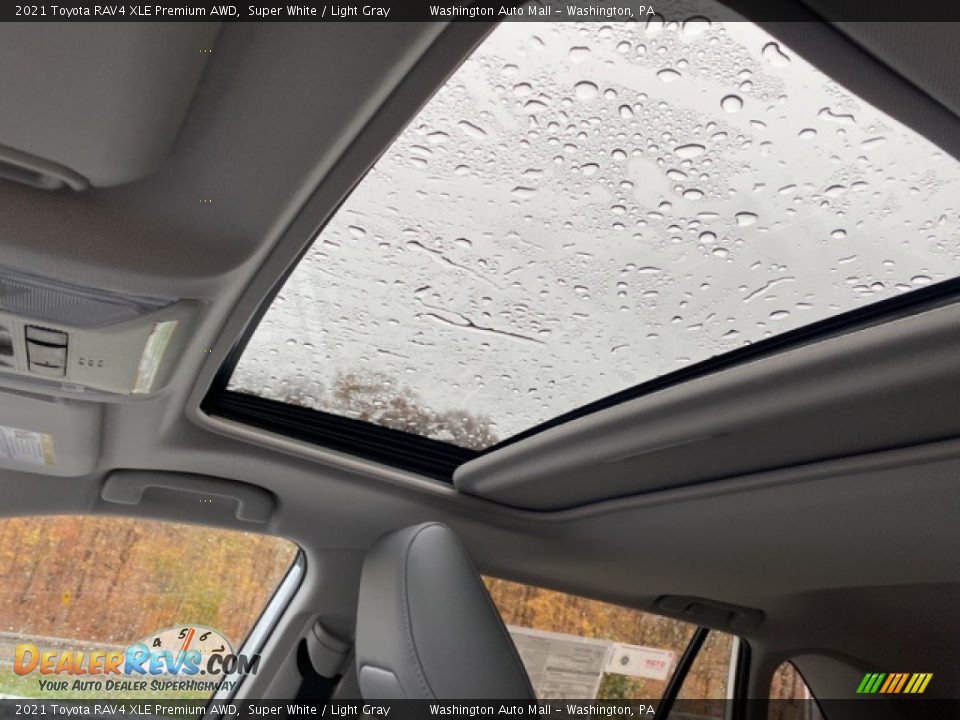 2021 Toyota RAV4 XLE Premium AWD Super White / Light Gray Photo #8