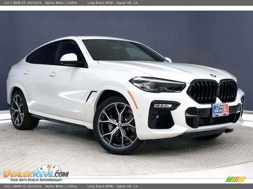 Front 3/4 View of 2021 BMW X6 xDrive50i Photo #19