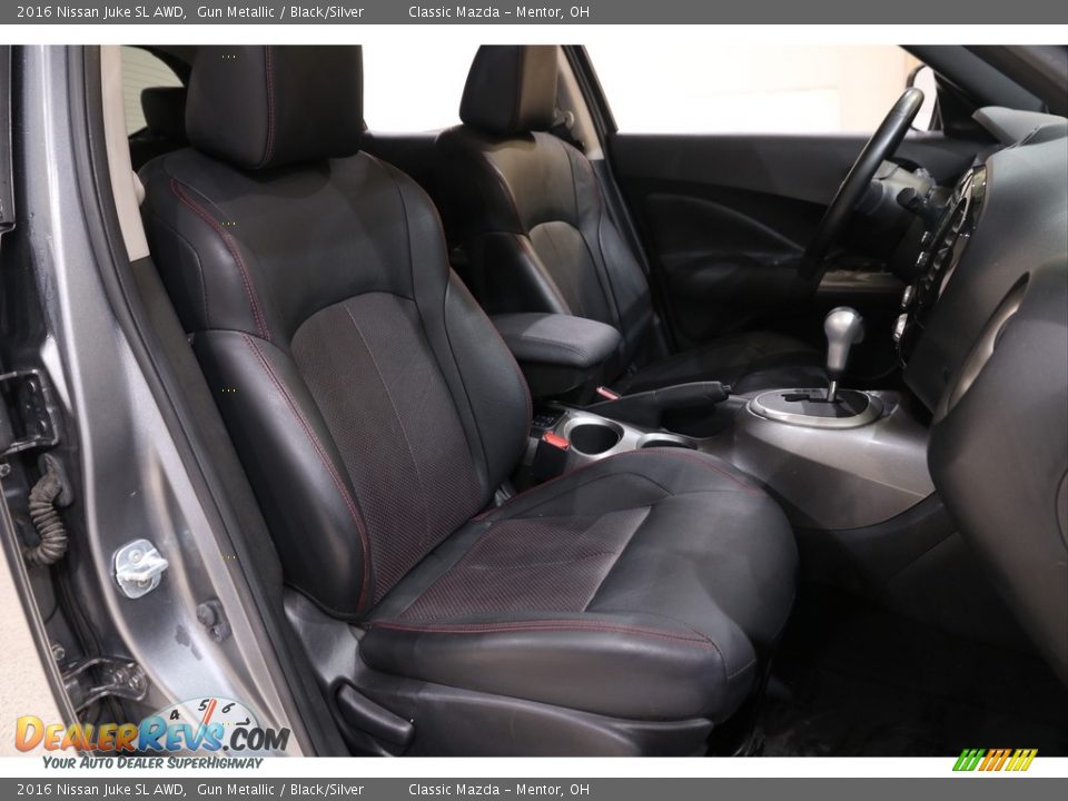 2016 Nissan Juke SL AWD Gun Metallic / Black/Silver Photo #18