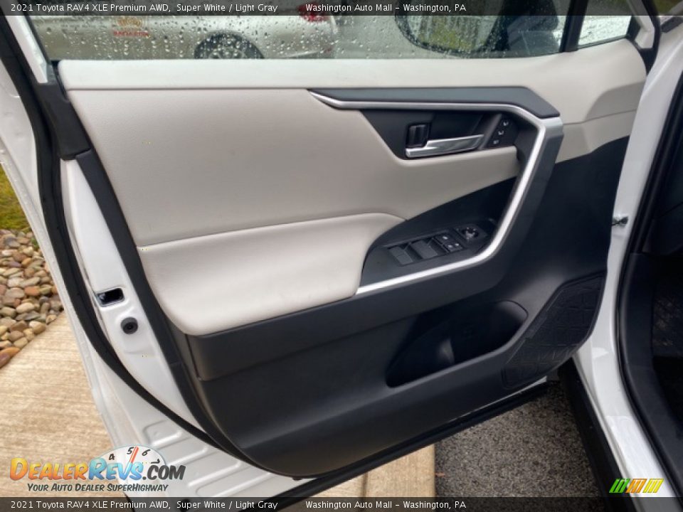 2021 Toyota RAV4 XLE Premium AWD Super White / Light Gray Photo #22