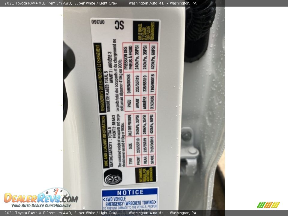 2021 Toyota RAV4 XLE Premium AWD Super White / Light Gray Photo #32