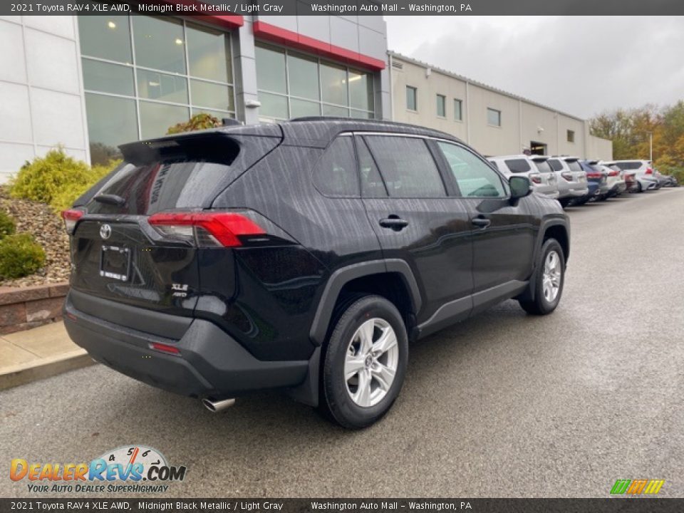 2021 Toyota RAV4 XLE AWD Midnight Black Metallic / Light Gray Photo #16