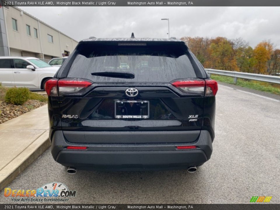 2021 Toyota RAV4 XLE AWD Midnight Black Metallic / Light Gray Photo #17