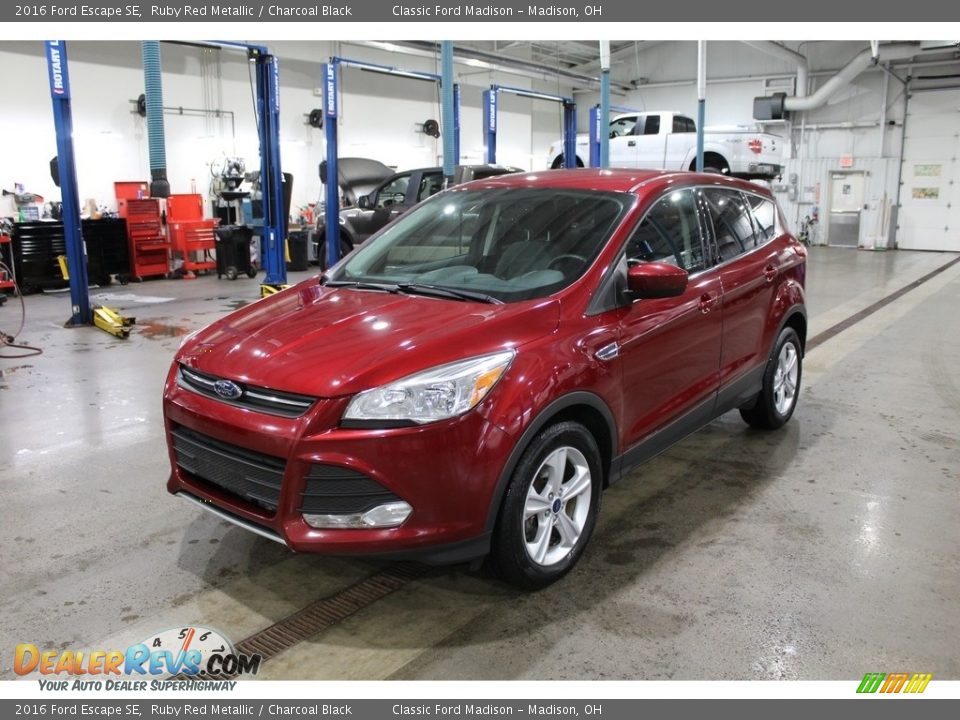 2016 Ford Escape SE Ruby Red Metallic / Charcoal Black Photo #1