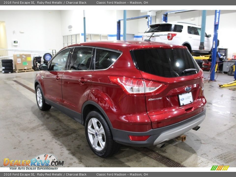 2016 Ford Escape SE Ruby Red Metallic / Charcoal Black Photo #8