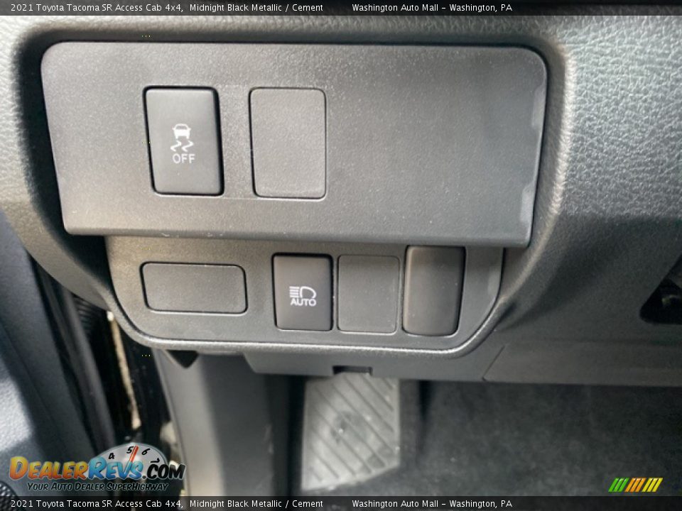 2021 Toyota Tacoma SR Access Cab 4x4 Midnight Black Metallic / Cement Photo #17