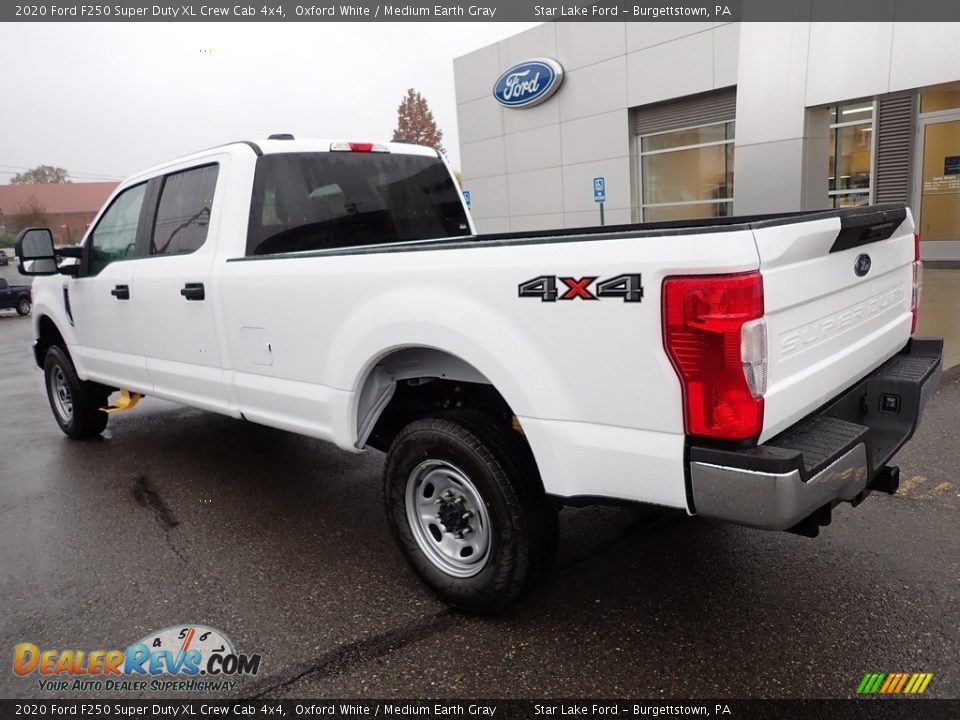 2020 Ford F250 Super Duty XL Crew Cab 4x4 Oxford White / Medium Earth Gray Photo #3