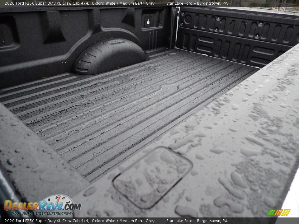 2020 Ford F250 Super Duty XL Crew Cab 4x4 Oxford White / Medium Earth Gray Photo #13
