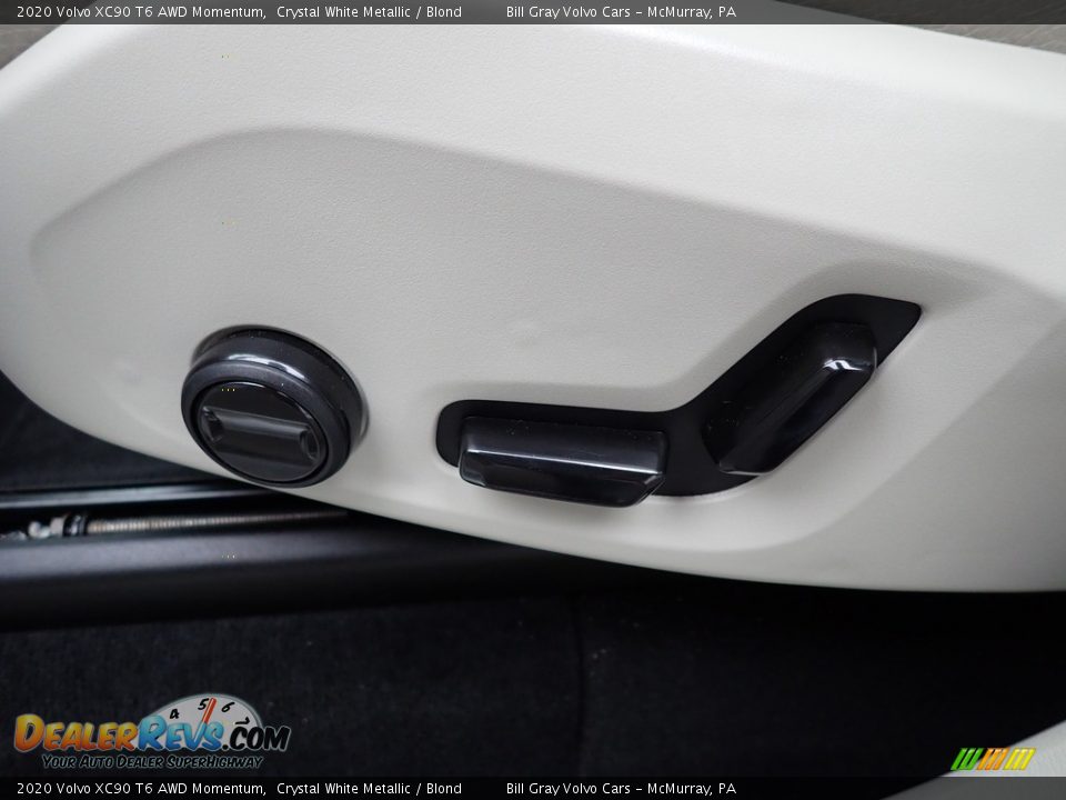 2020 Volvo XC90 T6 AWD Momentum Crystal White Metallic / Blond Photo #18