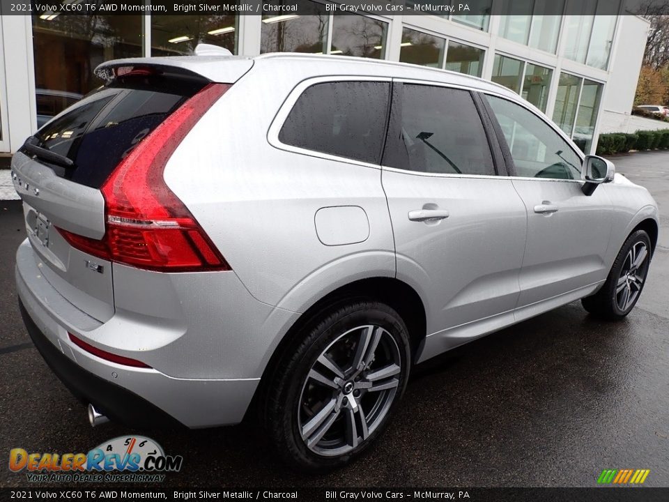 2021 Volvo XC60 T6 AWD Momentum Bright Silver Metallic / Charcoal Photo #2