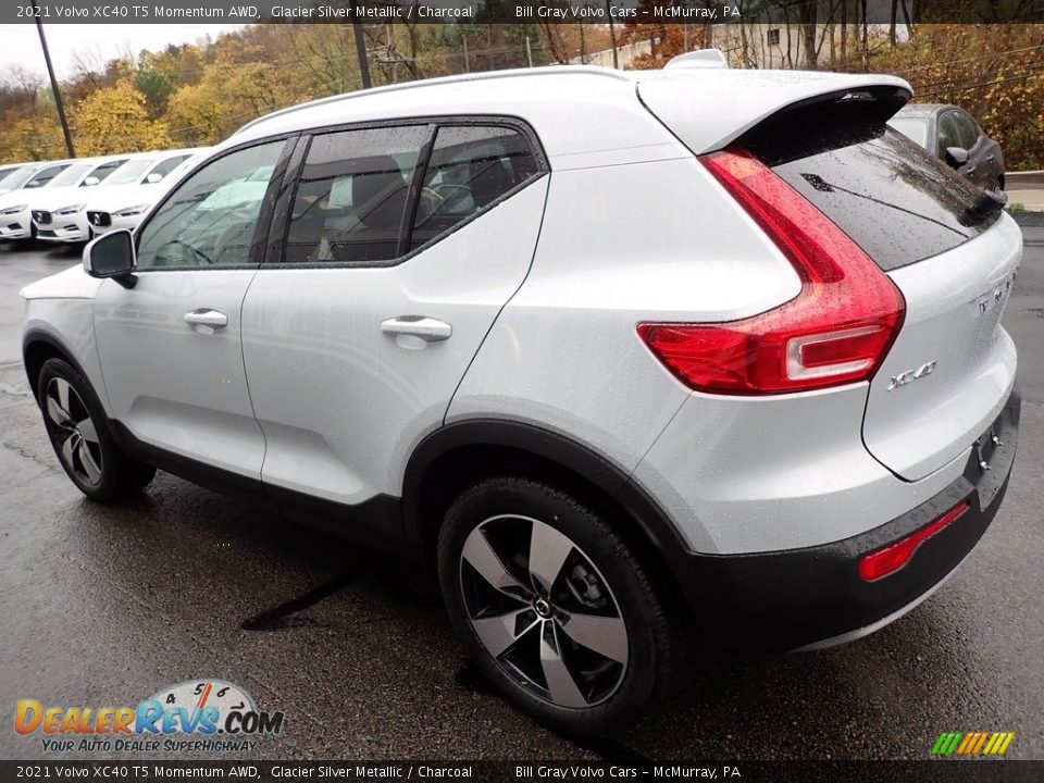 2021 Volvo XC40 T5 Momentum AWD Glacier Silver Metallic / Charcoal Photo #4
