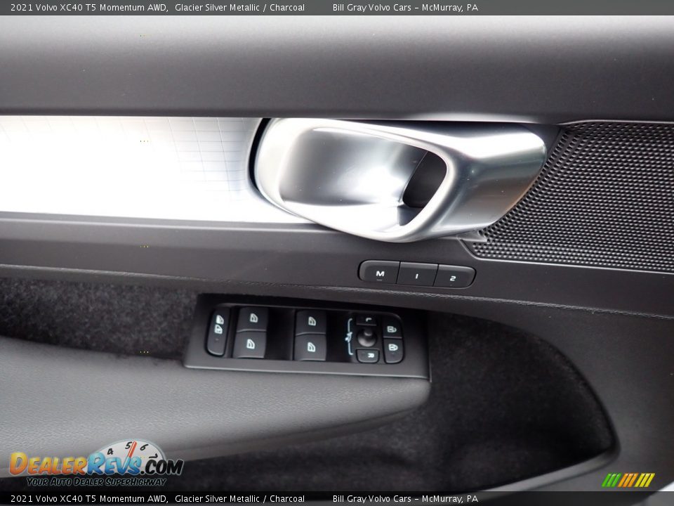 2021 Volvo XC40 T5 Momentum AWD Glacier Silver Metallic / Charcoal Photo #10