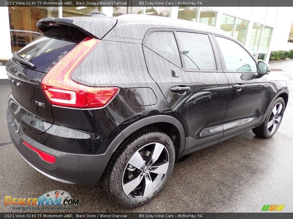 2021 Volvo XC40 T5 Momentum AWD Black Stone / Blond/Charcoal Photo #2