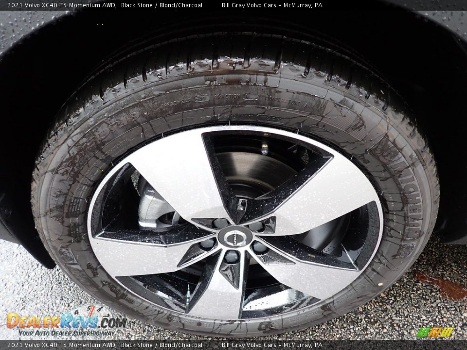 2021 Volvo XC40 T5 Momentum AWD Black Stone / Blond/Charcoal Photo #6