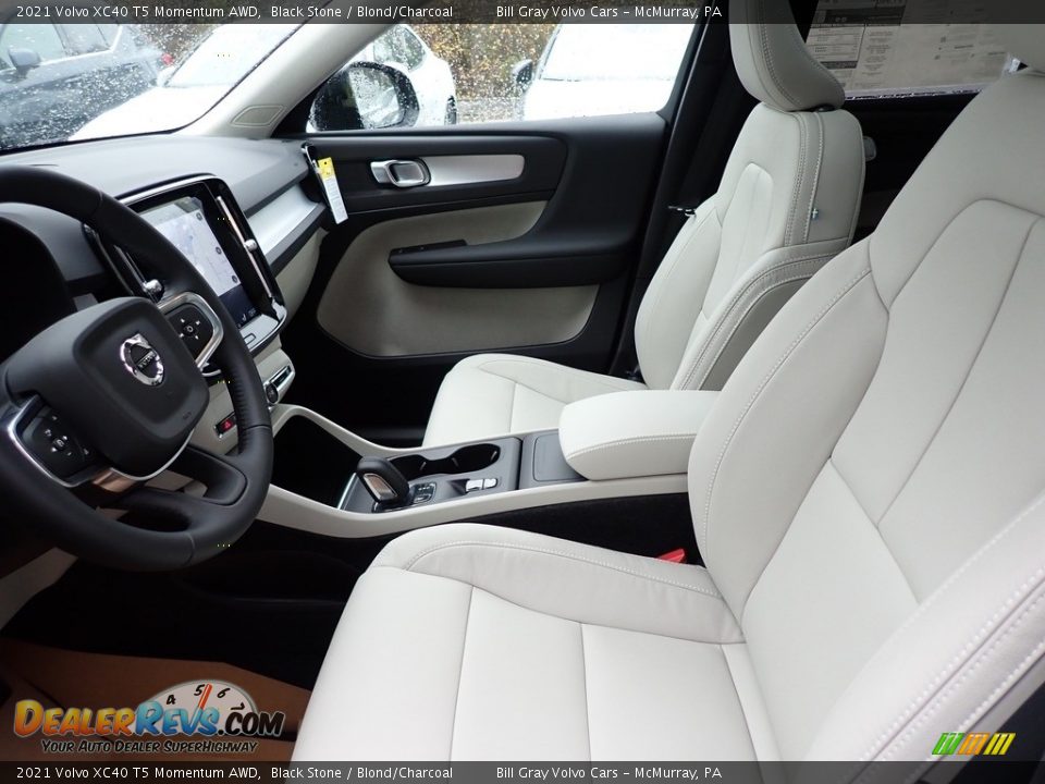 2021 Volvo XC40 T5 Momentum AWD Black Stone / Blond/Charcoal Photo #7