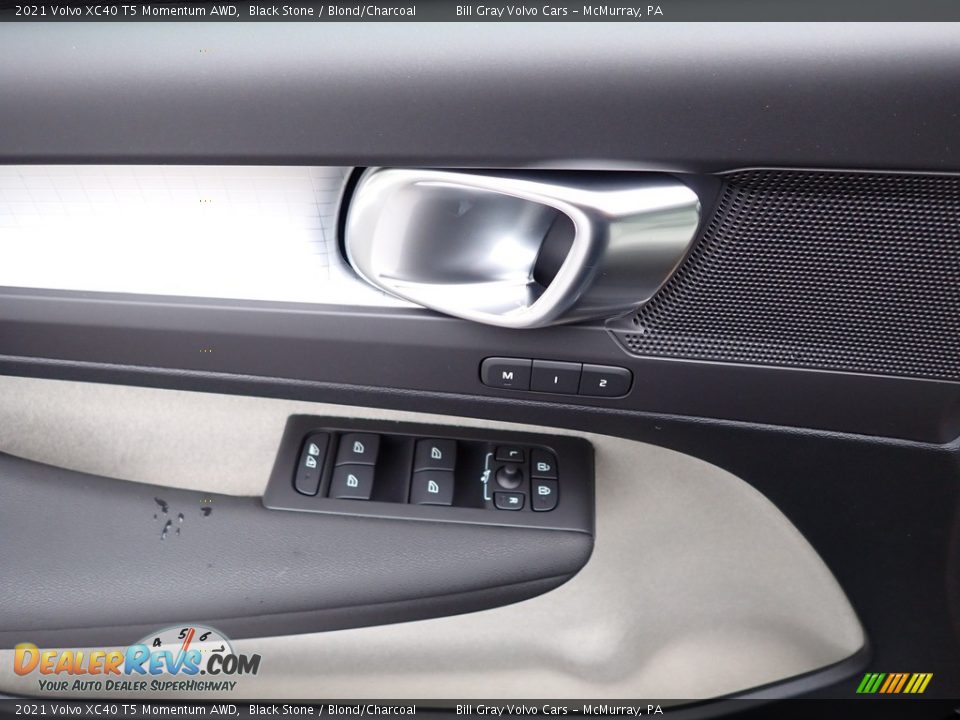 2021 Volvo XC40 T5 Momentum AWD Black Stone / Blond/Charcoal Photo #10