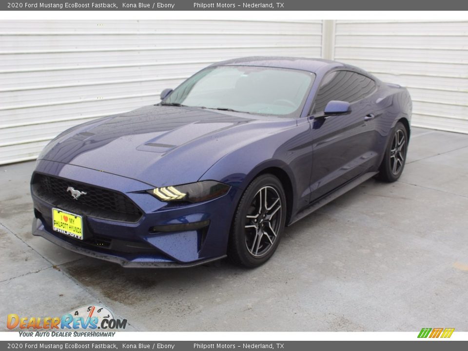 Front 3/4 View of 2020 Ford Mustang EcoBoost Fastback Photo #4
