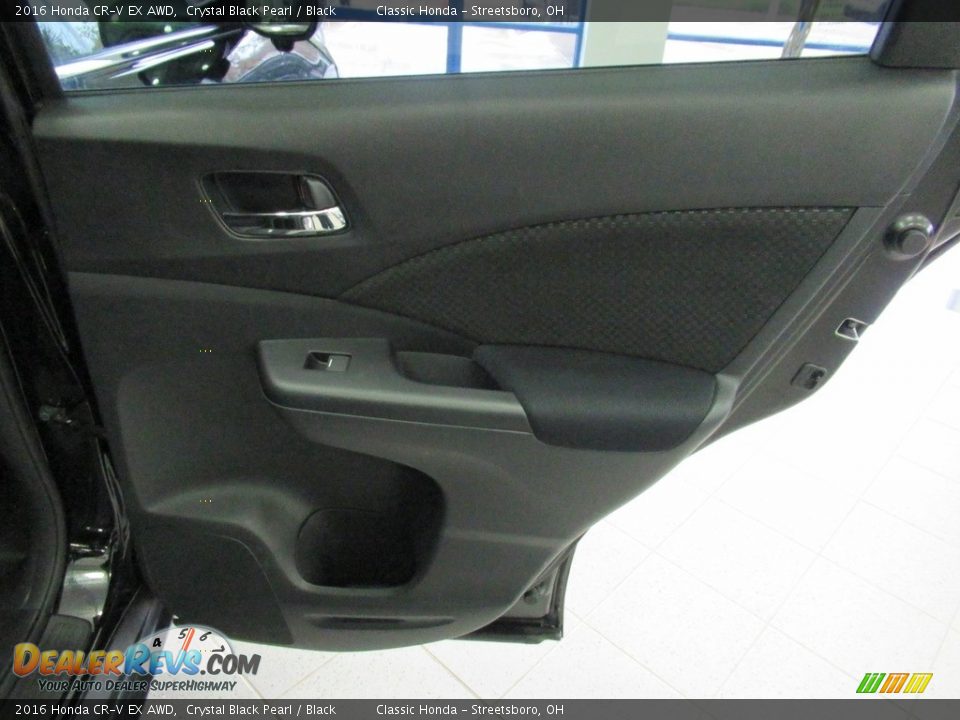 Door Panel of 2016 Honda CR-V EX AWD Photo #18