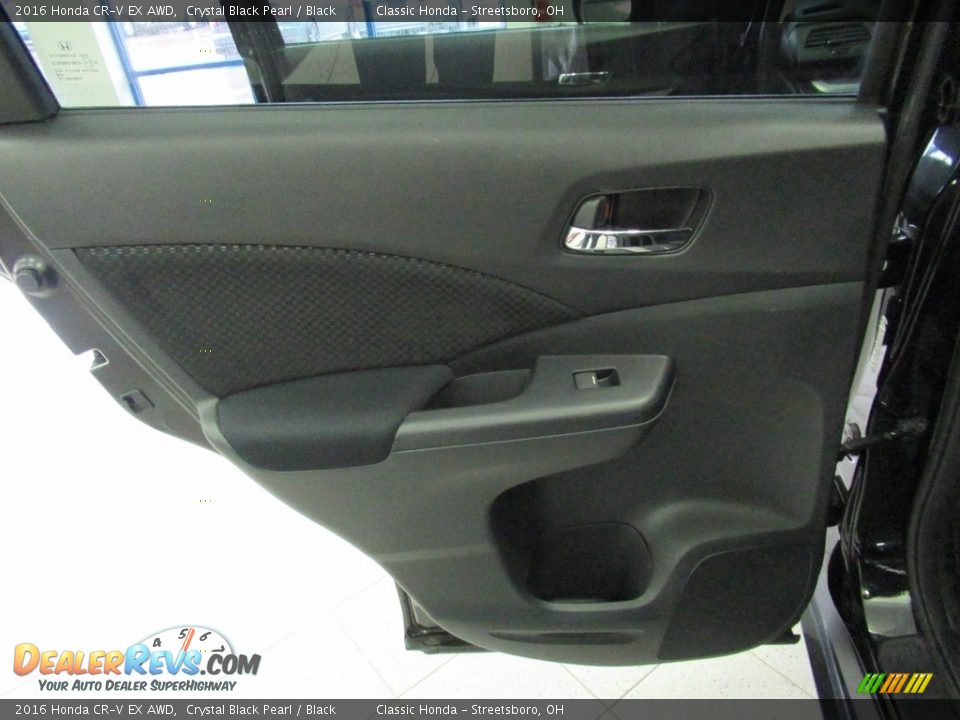 Door Panel of 2016 Honda CR-V EX AWD Photo #23