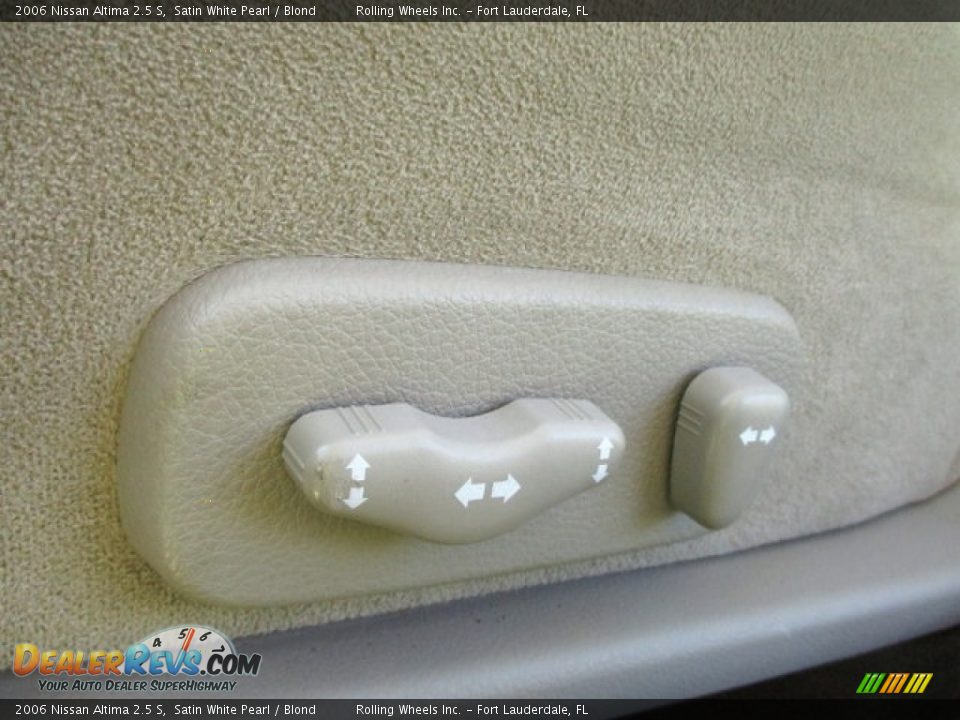 2006 Nissan Altima 2.5 S Satin White Pearl / Blond Photo #27