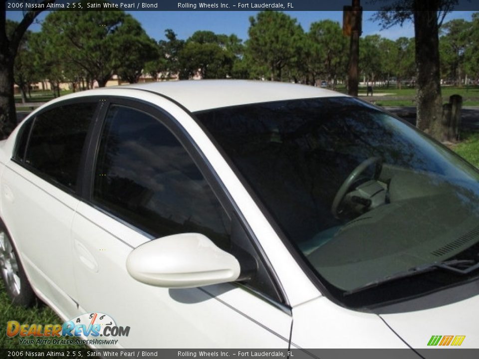 2006 Nissan Altima 2.5 S Satin White Pearl / Blond Photo #28