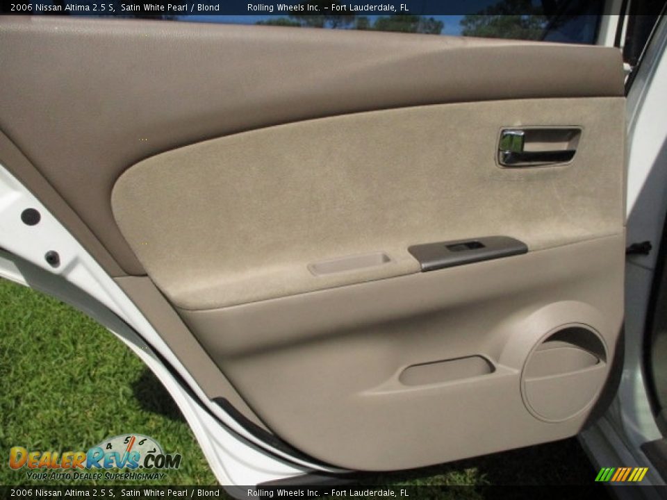 2006 Nissan Altima 2.5 S Satin White Pearl / Blond Photo #35