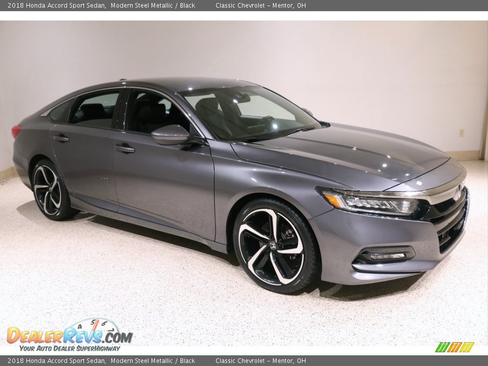 Front 3/4 View of 2018 Honda Accord Sport Sedan Photo #1