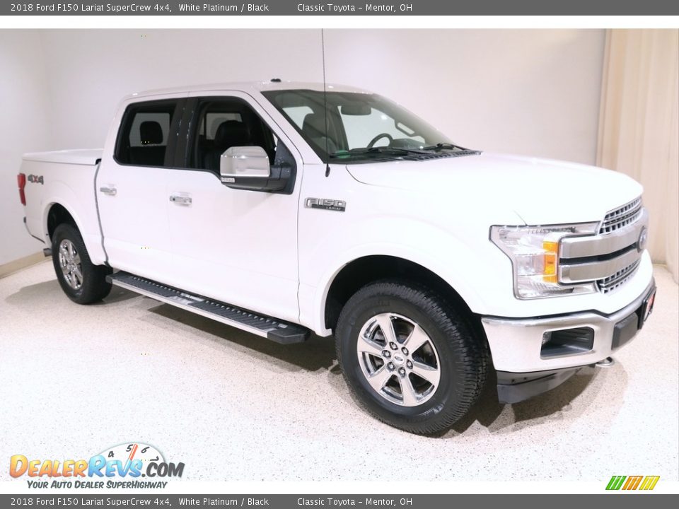 Front 3/4 View of 2018 Ford F150 Lariat SuperCrew 4x4 Photo #1