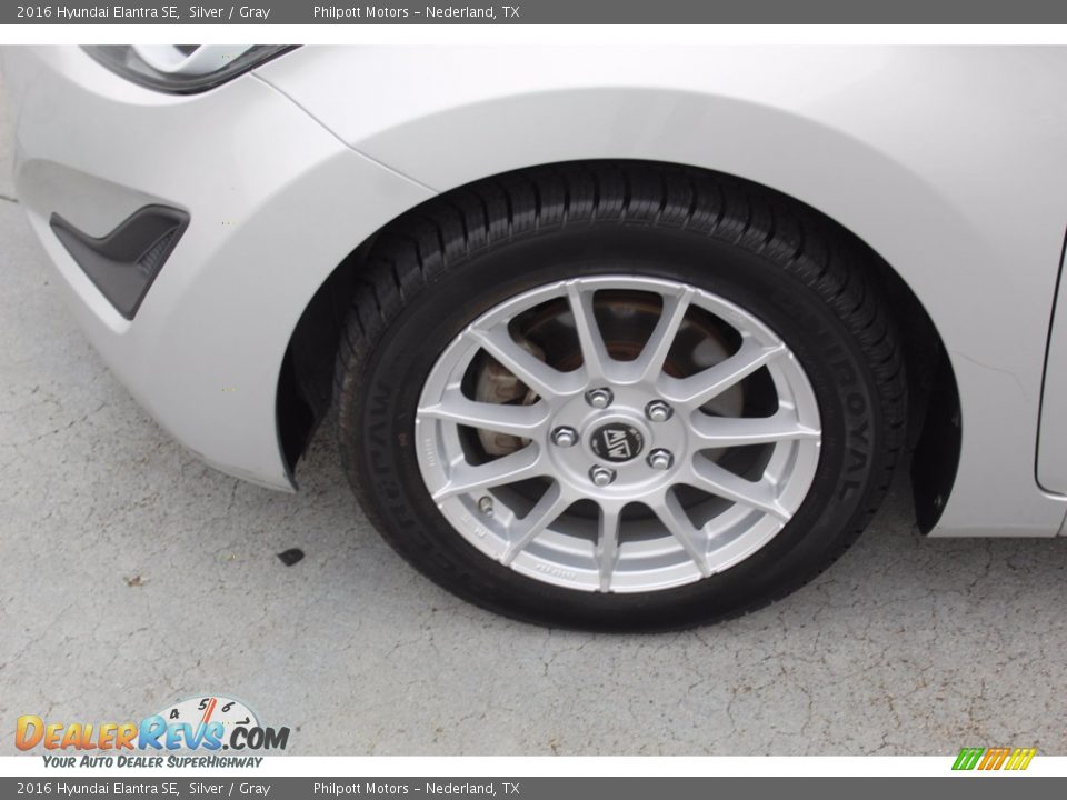 2016 Hyundai Elantra SE Silver / Gray Photo #6