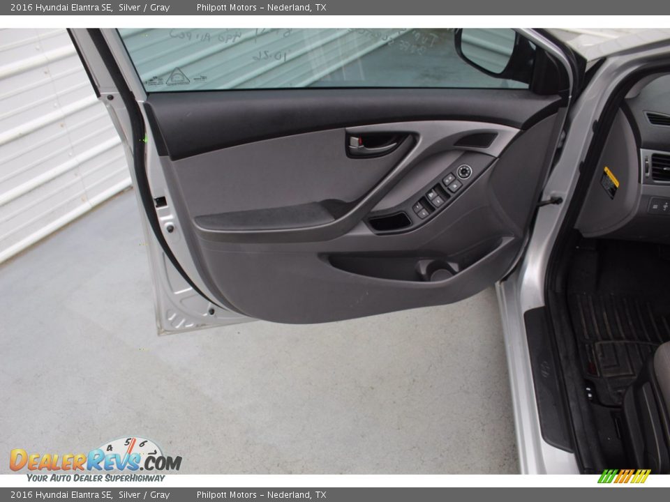2016 Hyundai Elantra SE Silver / Gray Photo #15