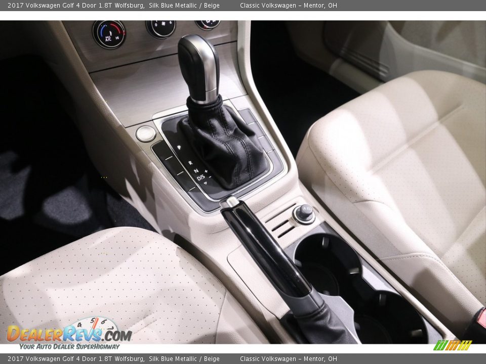 2017 Volkswagen Golf 4 Door 1.8T Wolfsburg Shifter Photo #12