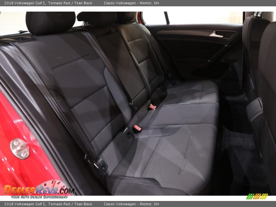 2018 Volkswagen Golf S Tornado Red / Titan Black Photo #15