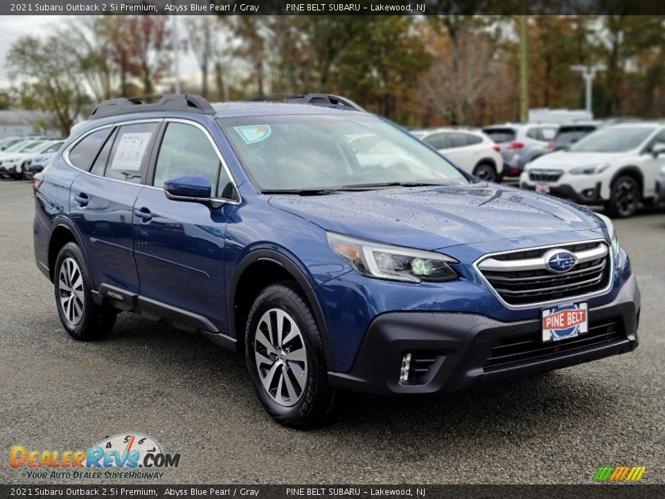 Front 3/4 View of 2021 Subaru Outback 2.5i Premium Photo #1