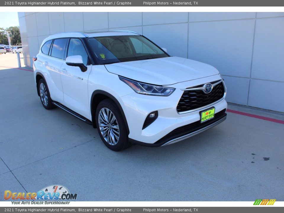 2021 Toyota Highlander Hybrid Platinum Blizzard White Pearl / Graphite Photo #2
