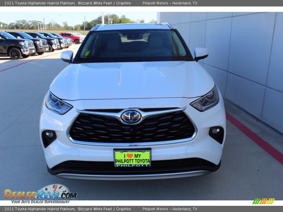 2021 Toyota Highlander Hybrid Platinum Blizzard White Pearl / Graphite Photo #3