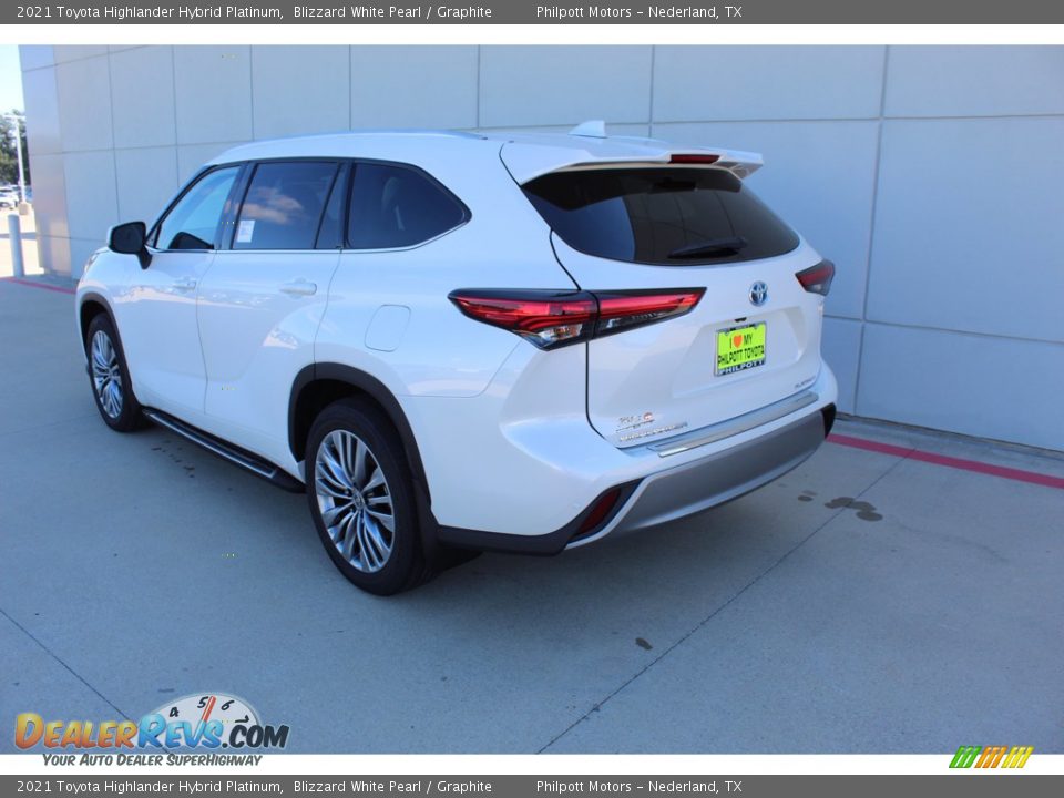 2021 Toyota Highlander Hybrid Platinum Blizzard White Pearl / Graphite Photo #6