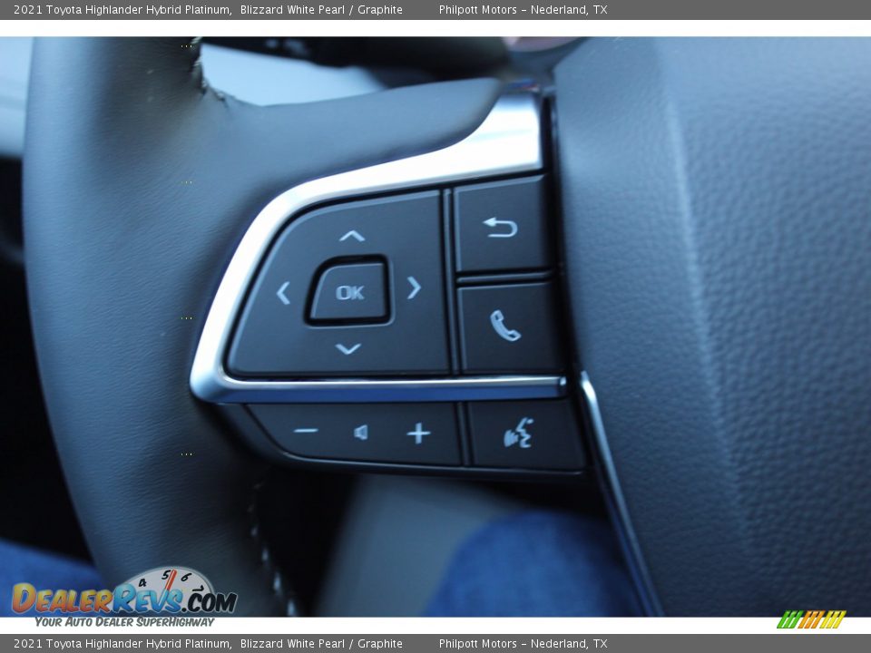 2021 Toyota Highlander Hybrid Platinum Blizzard White Pearl / Graphite Photo #11