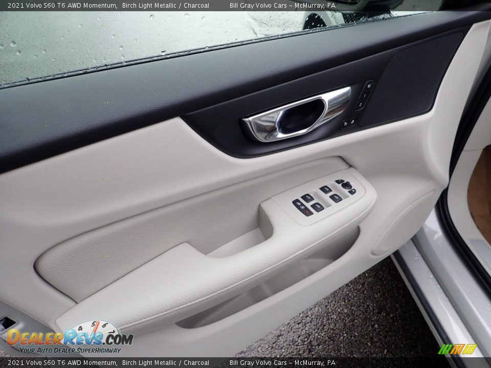 Door Panel of 2021 Volvo S60 T6 AWD Momentum Photo #11