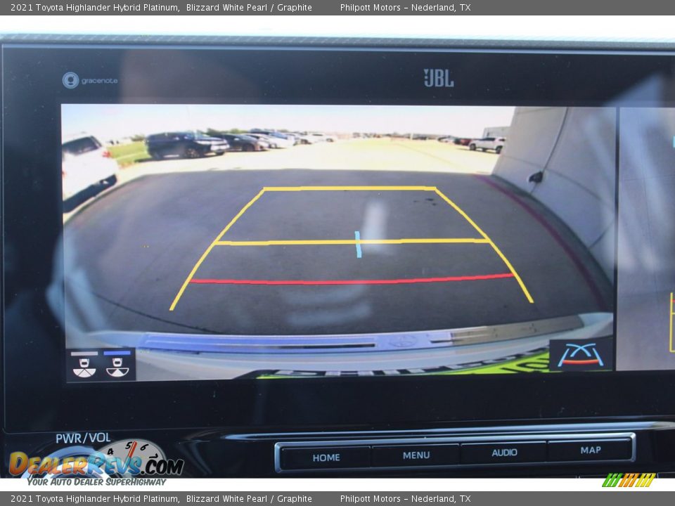 2021 Toyota Highlander Hybrid Platinum Blizzard White Pearl / Graphite Photo #17