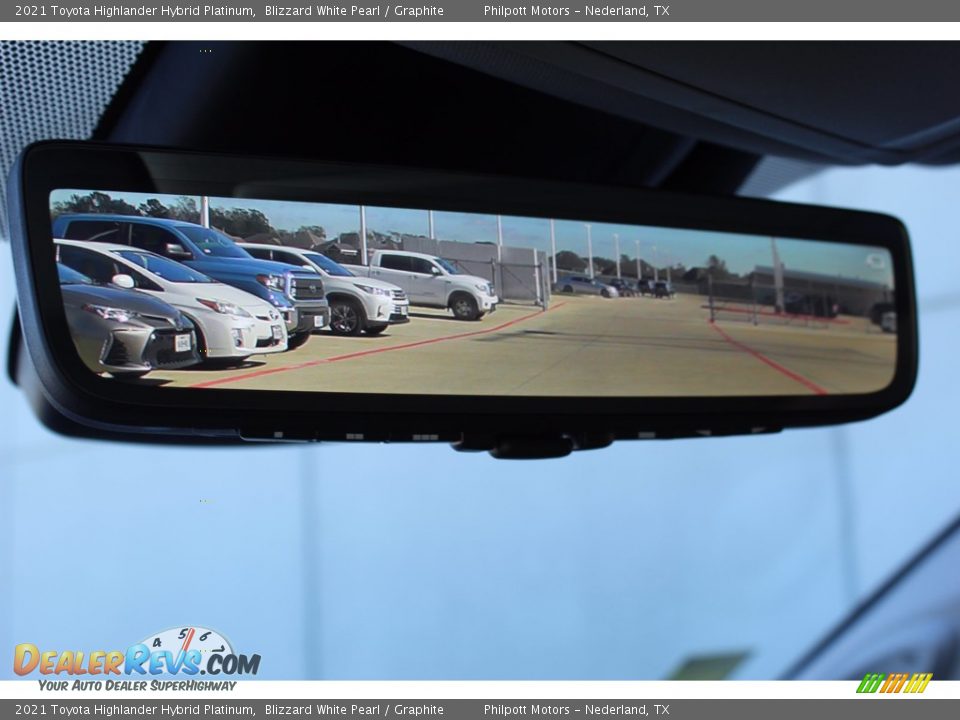 2021 Toyota Highlander Hybrid Platinum Blizzard White Pearl / Graphite Photo #18